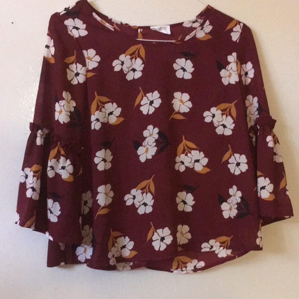 Floral maroon nice non stretchy blouse